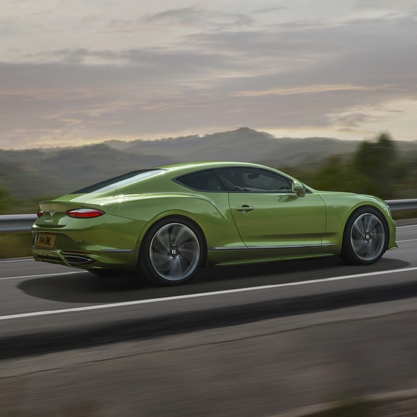 luxury coupe, sports car, luxury vehicle, performance car, grand tourer, brand awareness, lifestyle, energetic, luxurious, green, neutral